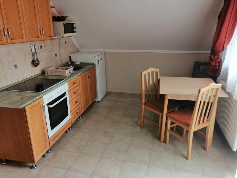 Hársfa 1. Apartamento Zalakaros Exterior foto